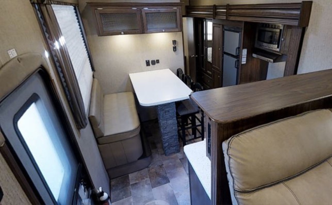 2018 Keystone Sprinter 334FWFLS Review