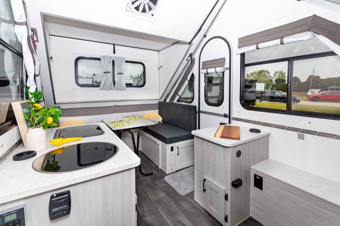5 Best Features of the ALiner Classic Pop Up Trailer